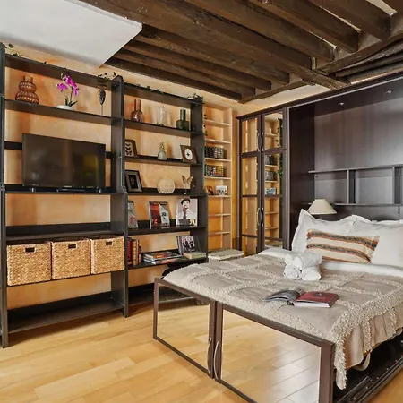 Le Marais & Pompidou - Cityapartmentstay Parigi
